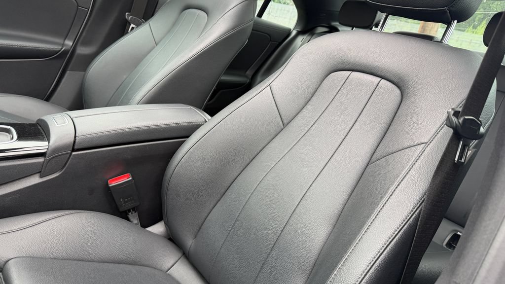 Used 2025 Mercedes-Benz CLA 250 image 10
