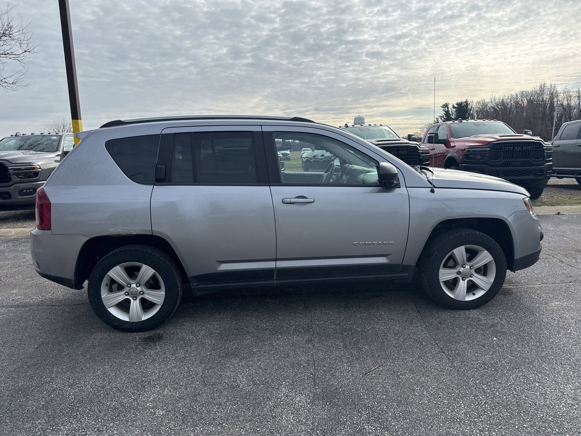 Used 2017 Jeep Compass Sport w/ Power Value Group image 6