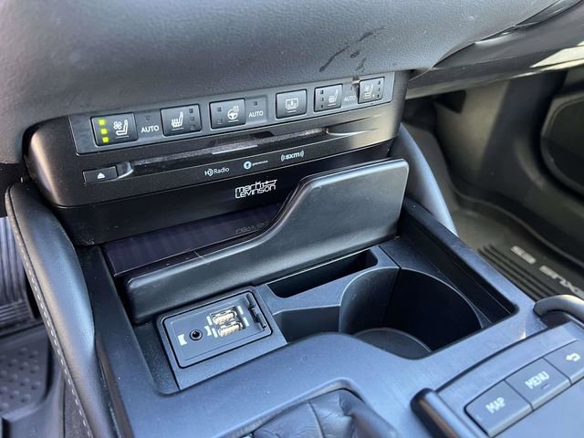 Used 2020 Lexus ES 300h Ultra Luxury w/ Accessory Package image 34