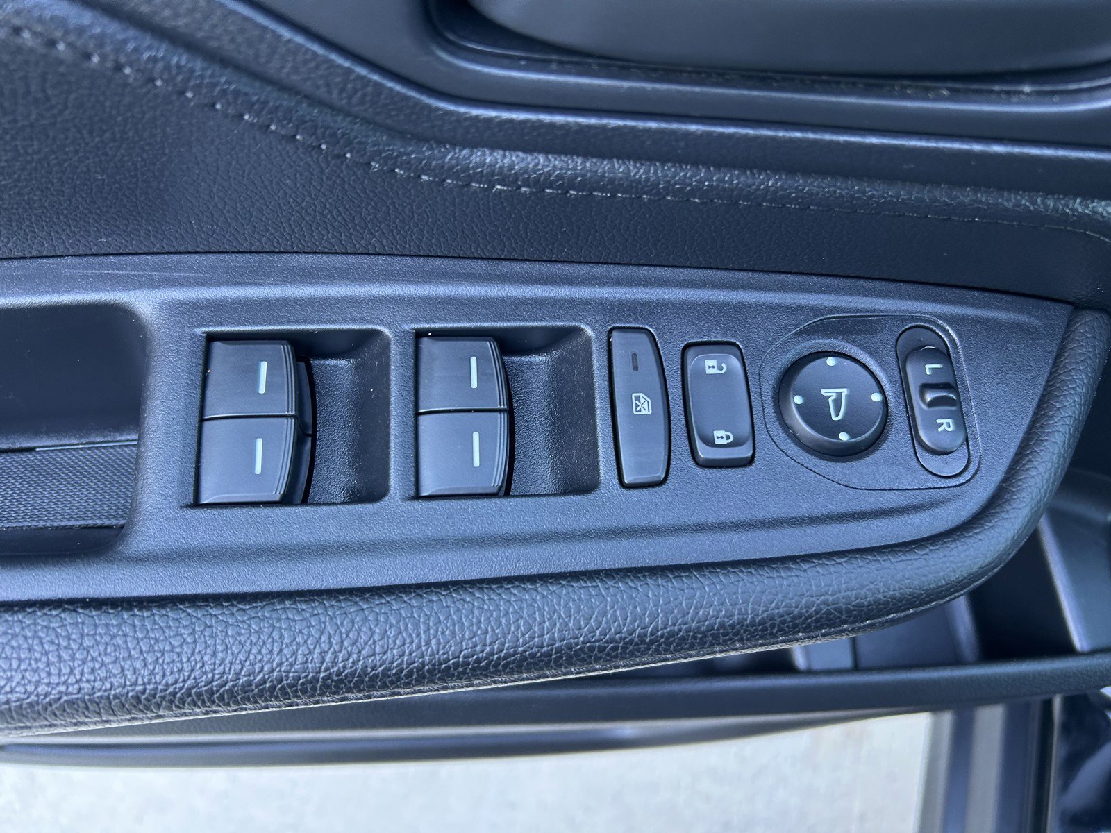 Used 2024 Honda Odyssey EX-L image 11