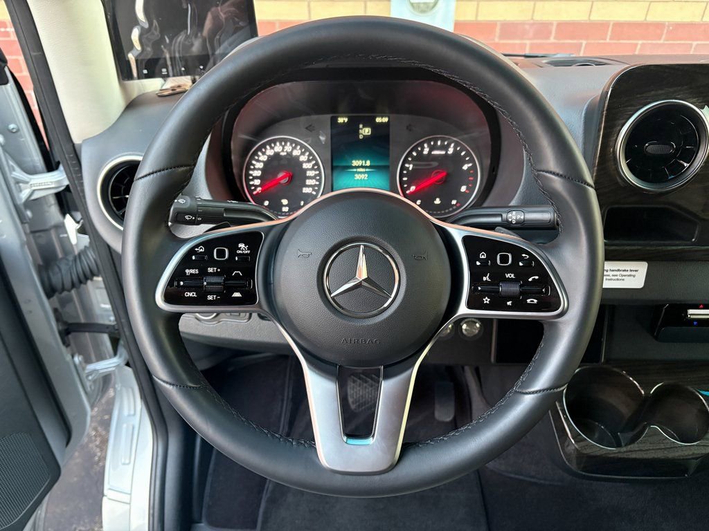 Used 2024 Mercedes-Benz Sprinter 3500 image 11