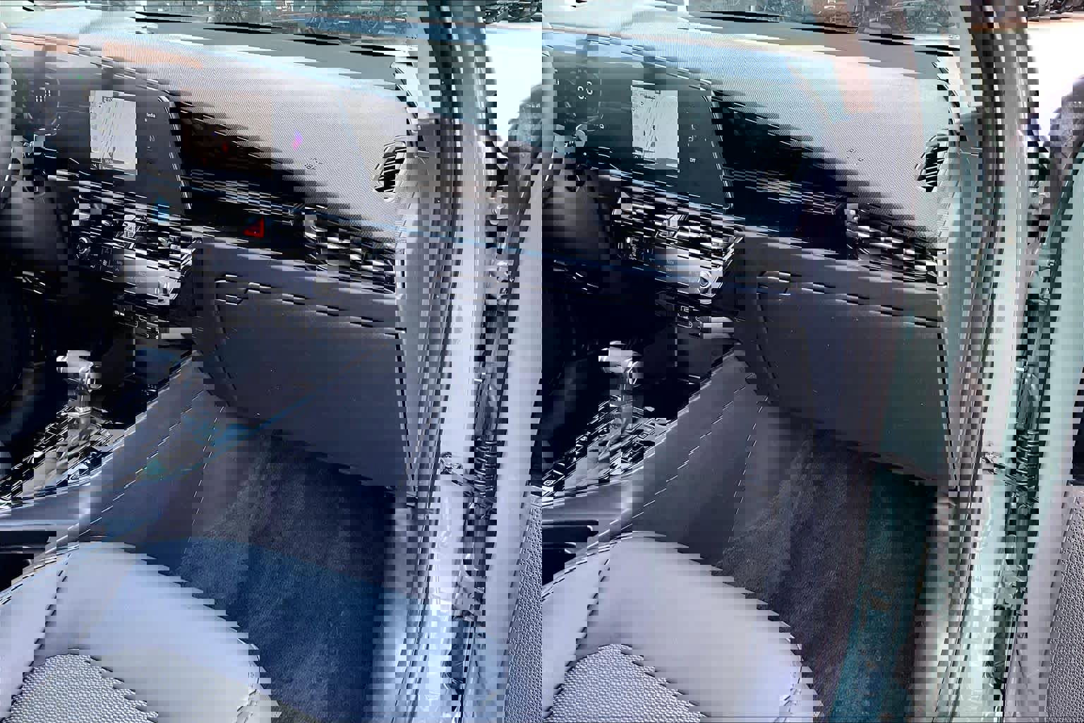 Used 2023 Kia Niro EX image 19