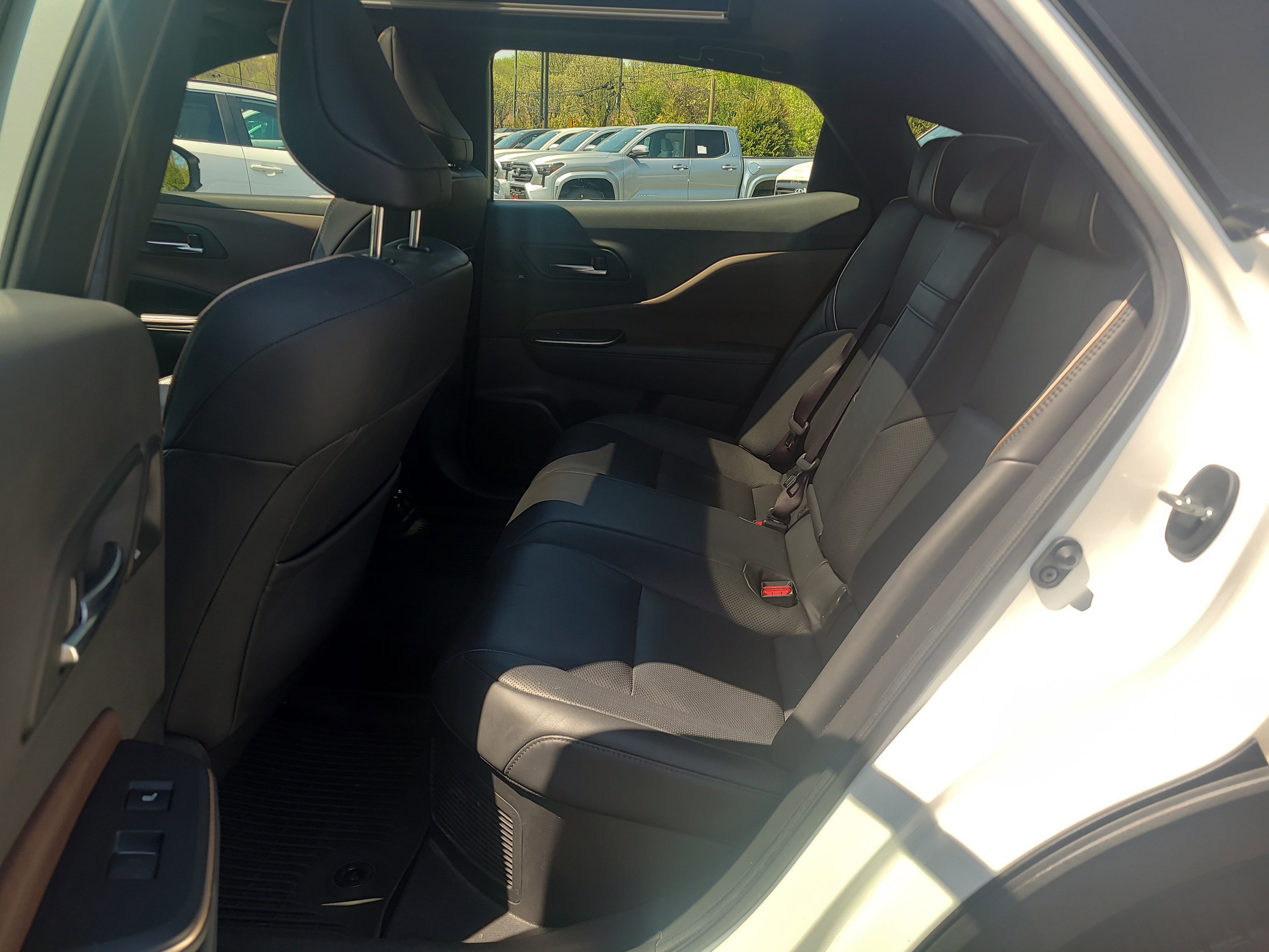 Certified 2023 Toyota Crown Limited w/ Advanced Technology Package image 28