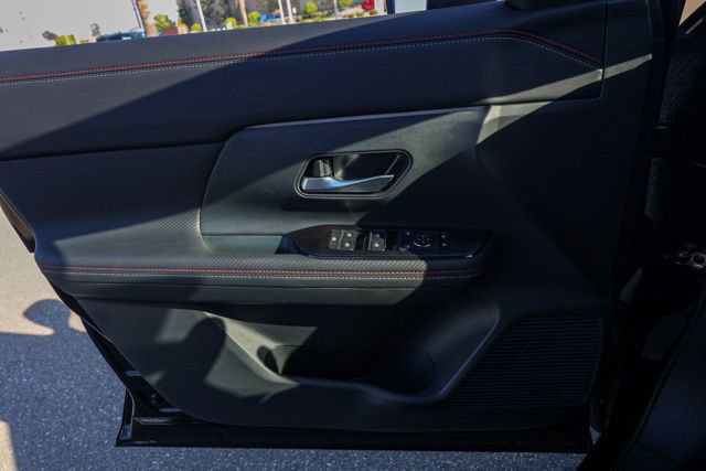 New 2025 Nissan Kicks SR image 23