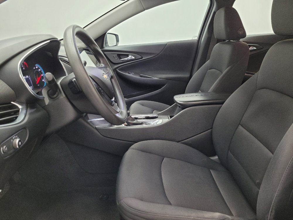 Used 2021 Chevrolet Malibu LT image 17
