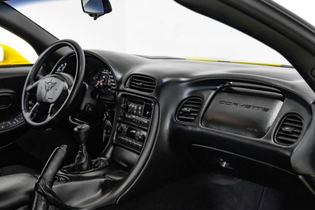 Used 2000 Chevrolet Corvette Convertible w/ Memory Pkg image 16