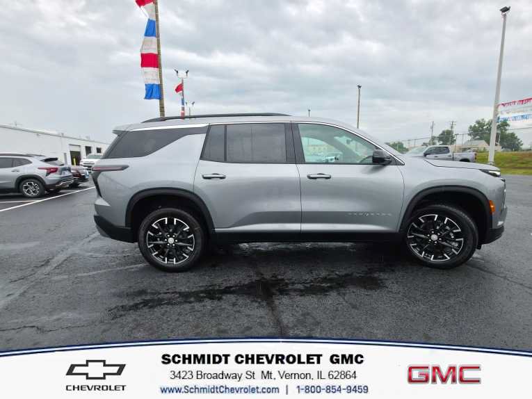 New 2026 Chevrolet Traverse LT w/ Sun and Wheel Package FWD image 4