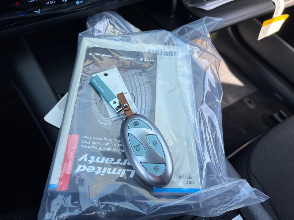 New 2025 Hyundai Ioniq 6 SE image 35