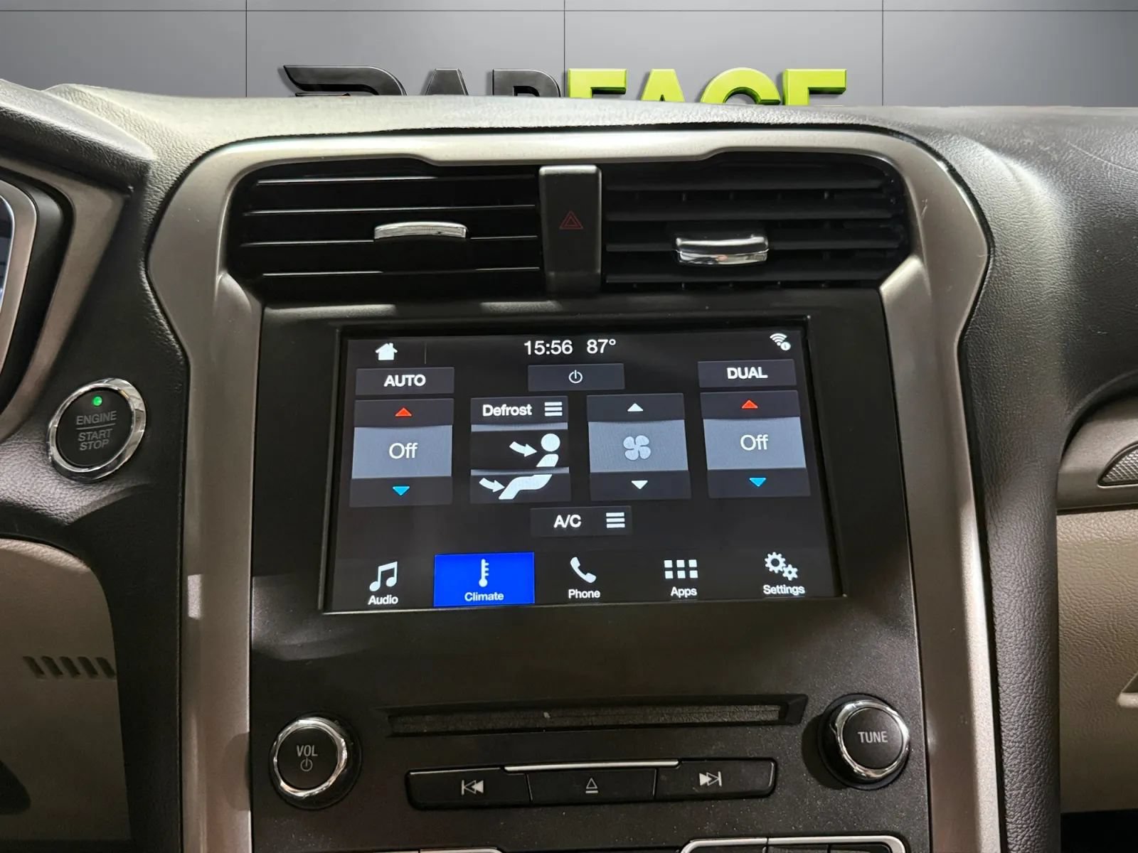 Used 2017 Ford Fusion SE w/ Fusion SE Technology Package FWD image 28