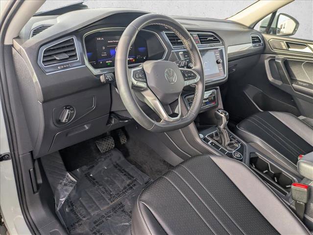 Used 2022 Volkswagen Tiguan SE image 10