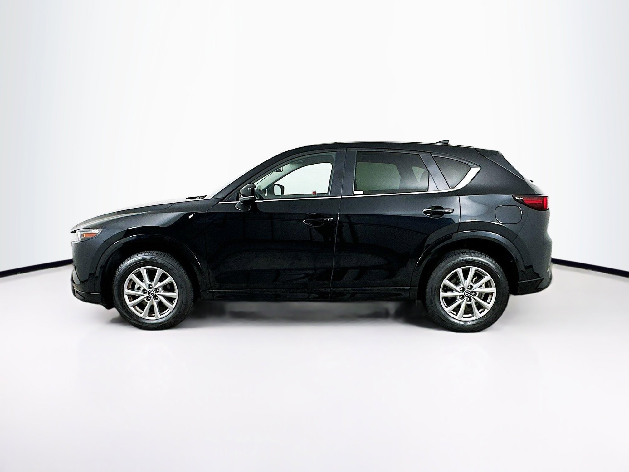 Used 2025 MAZDA CX-5 AWD 2.5 S w/ Preferred Package image 4