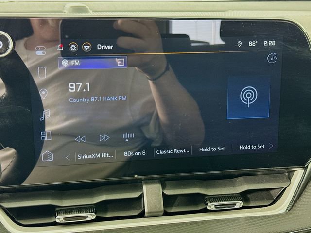 Used 2025 Chevrolet Equinox LT image 14