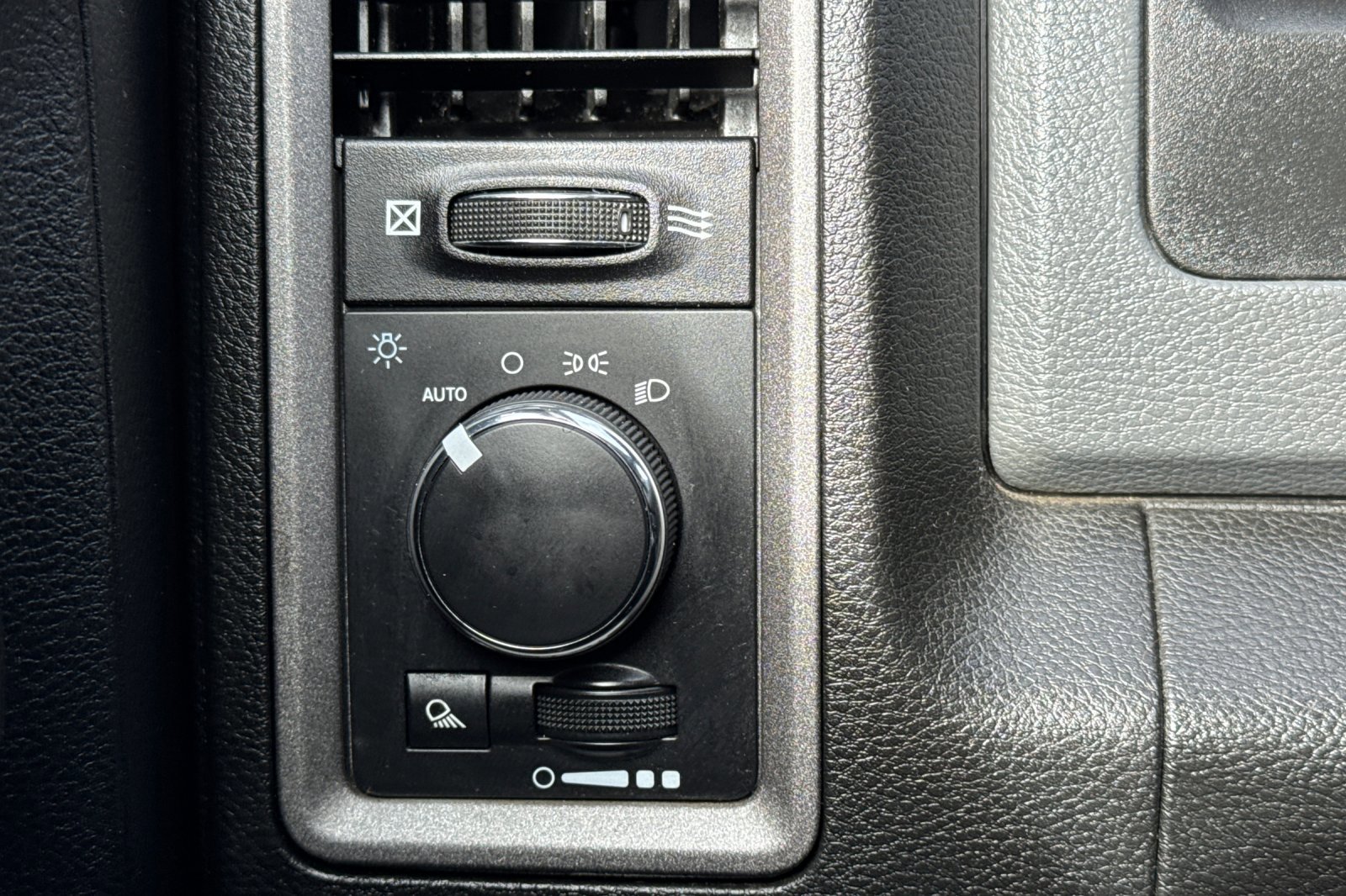 Used 2020 RAM 1500 Tradesman w/ Popular Equipment Group AWD/4WD image 27