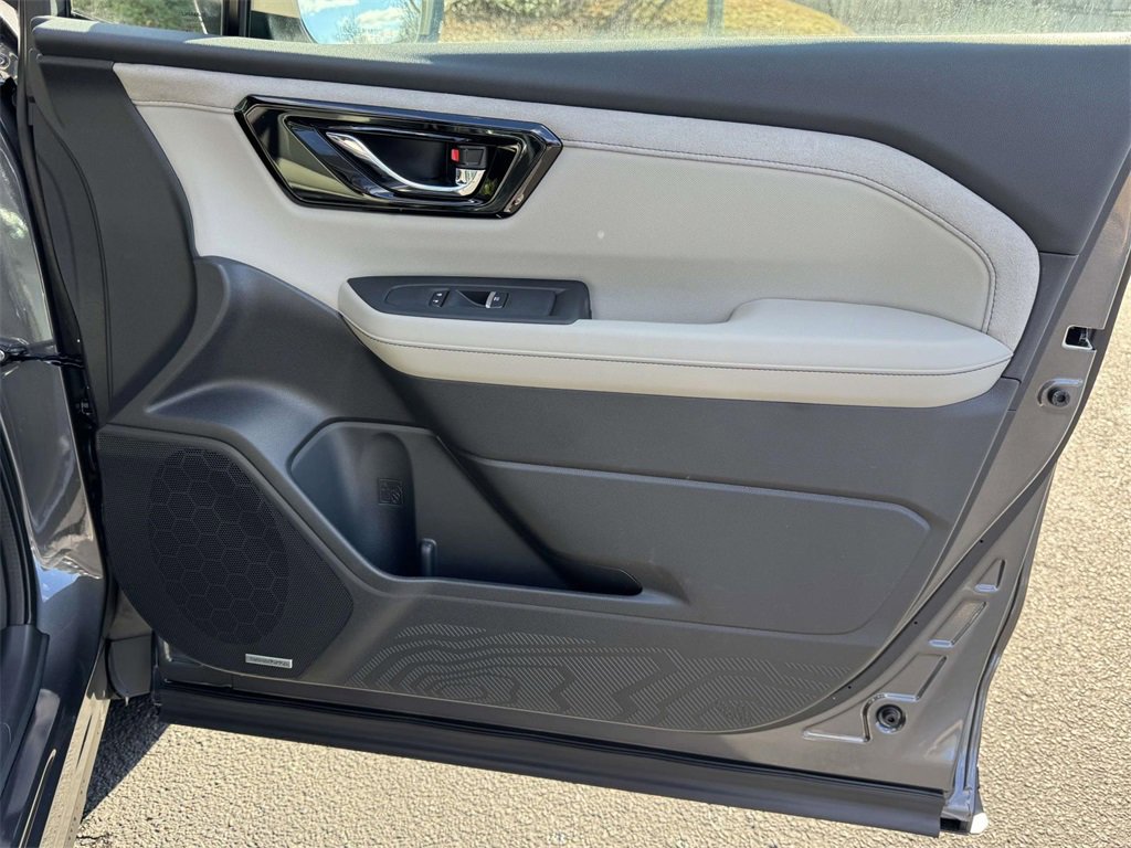 New 2026 Subaru Forester Limited image 8