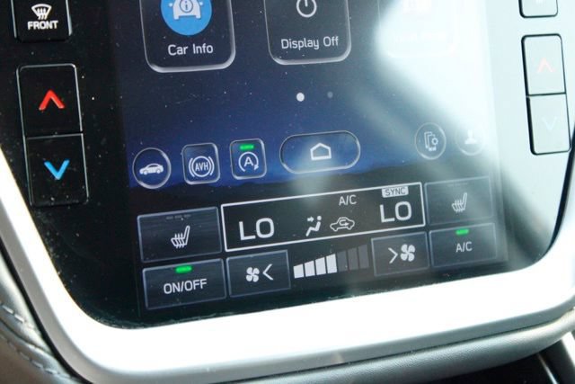 Used 2025 Subaru Outback Onyx Edition AWD/4WD image 28