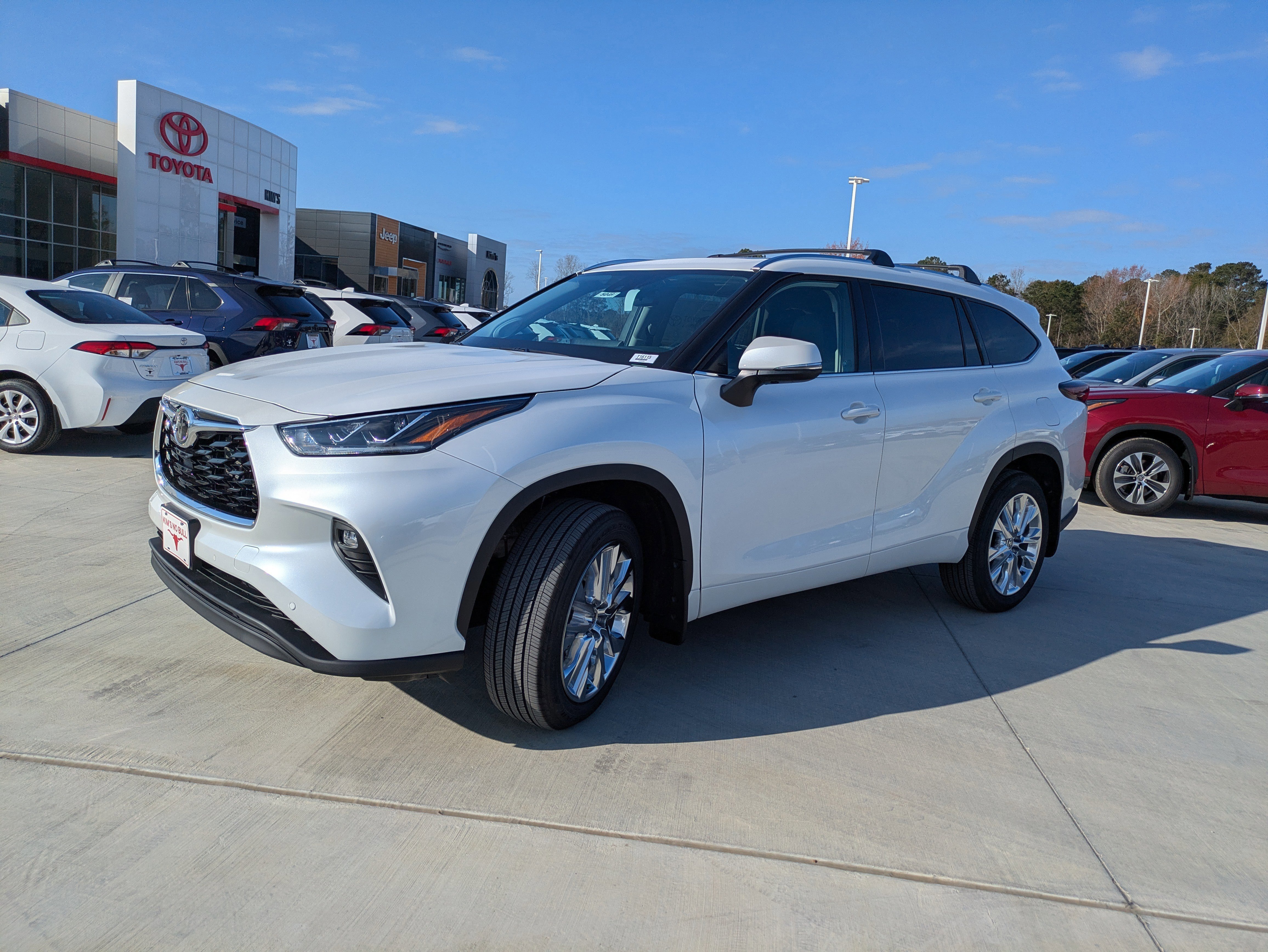 New 2026 Toyota Highlander Limited image 3