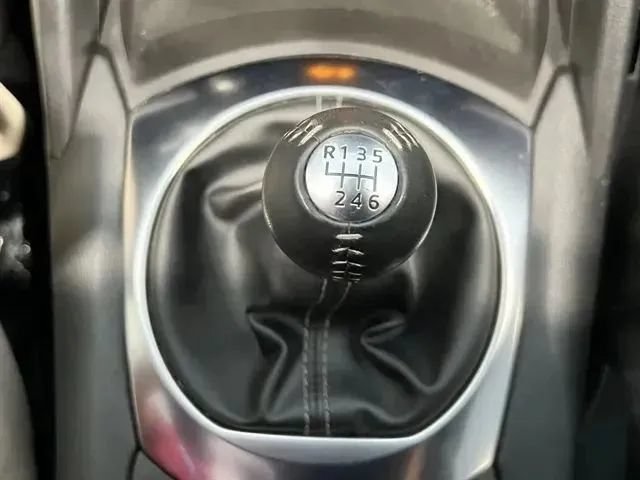 Used 2021 MAZDA MX-5 Miata RF Club RWD image 40