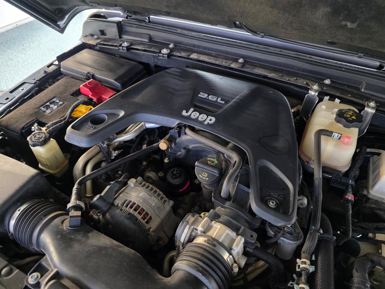 Used 2021 Jeep Gladiator Sport AWD/4WD image 37