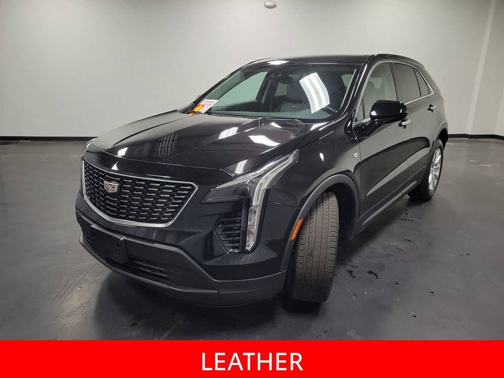 Used 2023 Cadillac XT4 Luxury w/ Cold Weather Package image 4