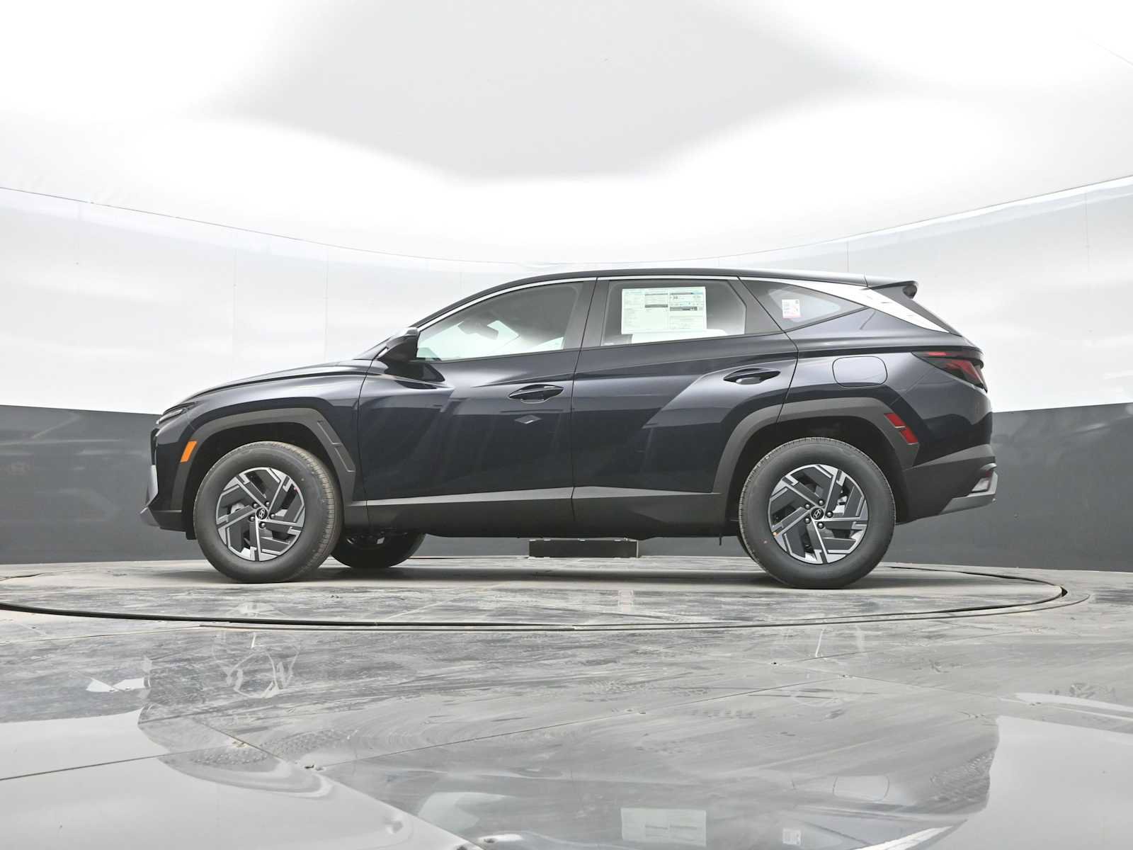 New 2026 Hyundai Tucson Blue SE image 25