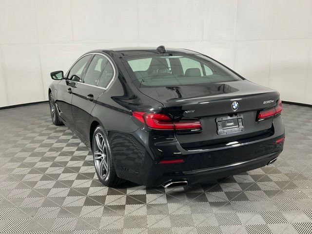 Used 2021 BMW 530e xDrive w/ Premium Package AWD/4WD image 4