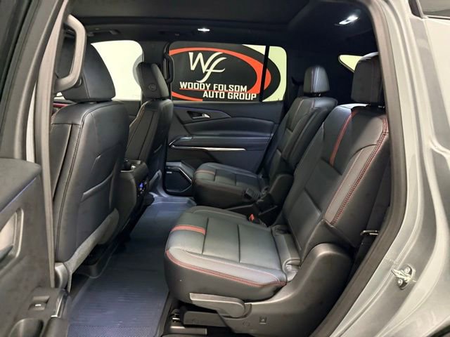 New 2026 Chevrolet Traverse RS w/ LPO, Floor Liner Package FWD image 17