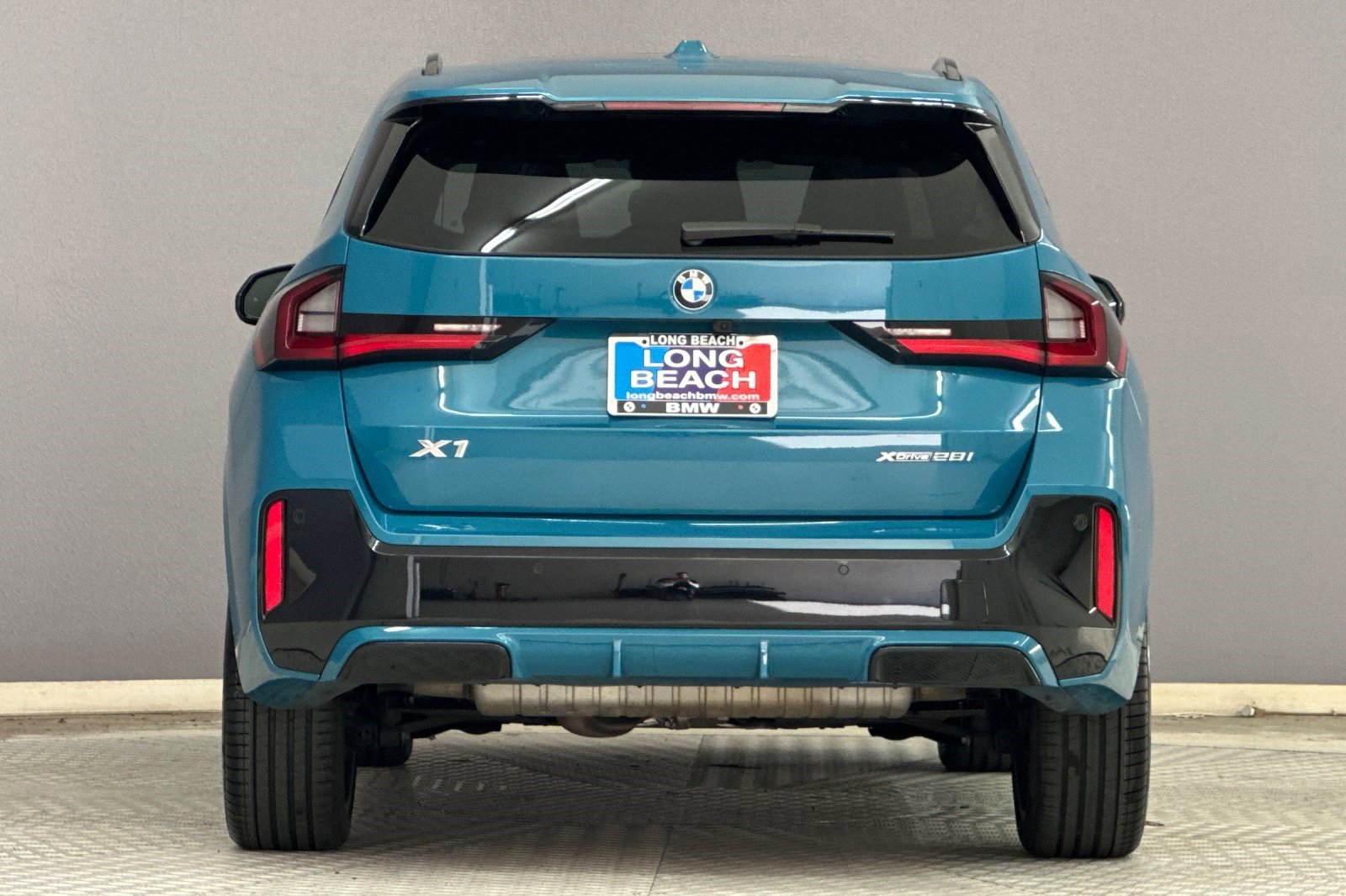 Certified 2023 BMW X1 xDrive28i w/ Premium Package image 9