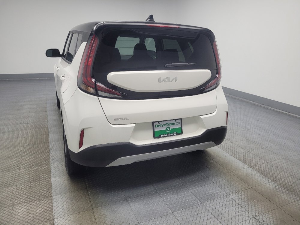 Used 2023 Kia Soul S image 6