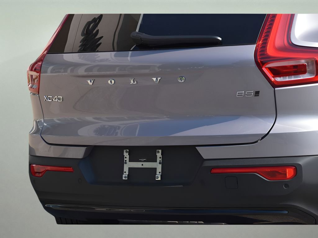 Certified 2026 Volvo XC40 B5 Plus w/ Protection Package Premier image 28