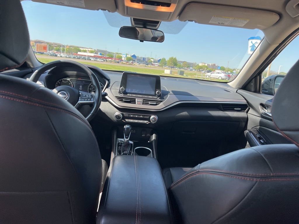 Used 2024 Nissan Altima 2.5 SR FWD image 18