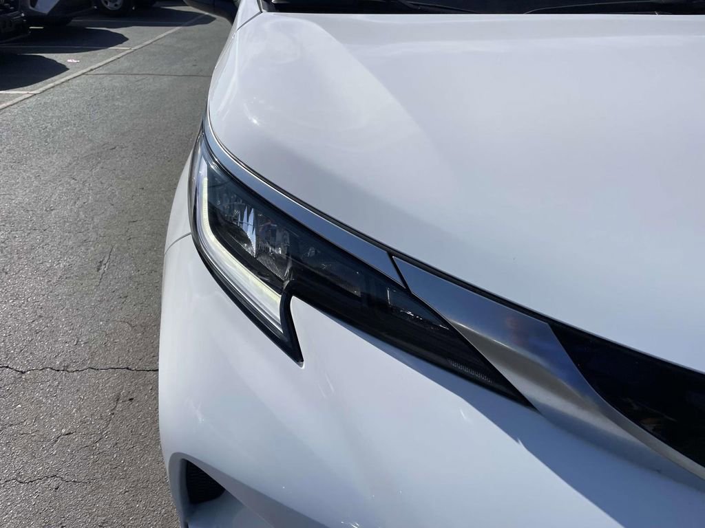 Used 2023 Toyota Sienna XSE w/ XSE Plus Package image 17