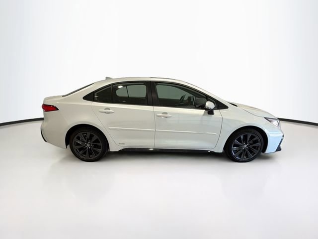 Certified 2025 Toyota Corolla SE w/ SE Premium Package AWD/4WD image 7