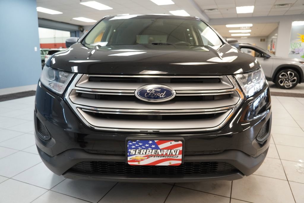 Used 2018 Ford Edge SE image 2