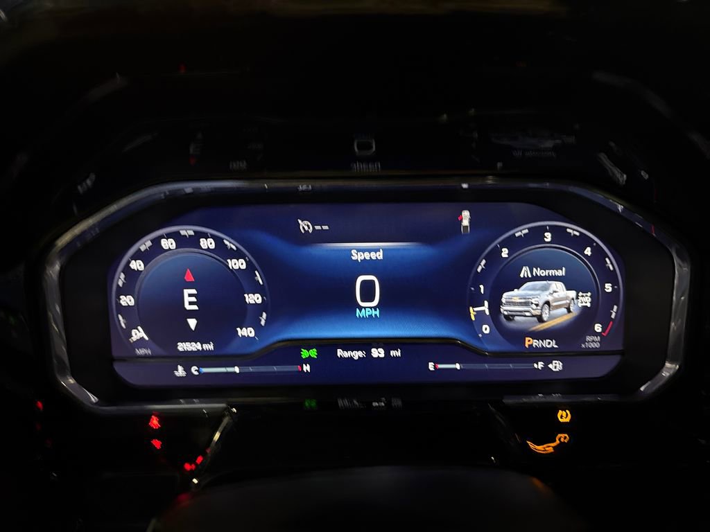 Used 2025 Chevrolet Silverado 1500 LT w/ Safety Package image 19