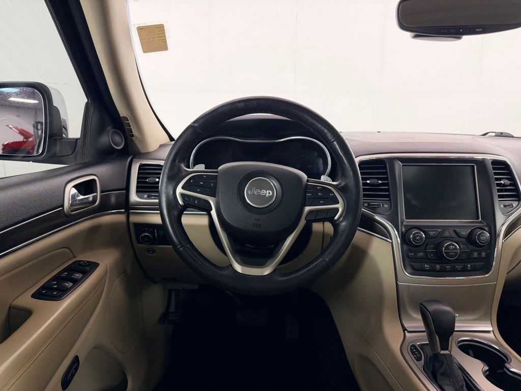 Used 2017 Jeep Grand Cherokee Limited image 16