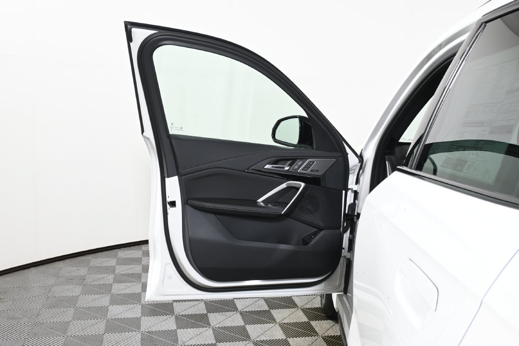New 2027 BMW X1 xDrive28i AWD/4WD image 24