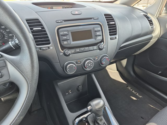 Used 2017 Kia Forte LX FWD image 13