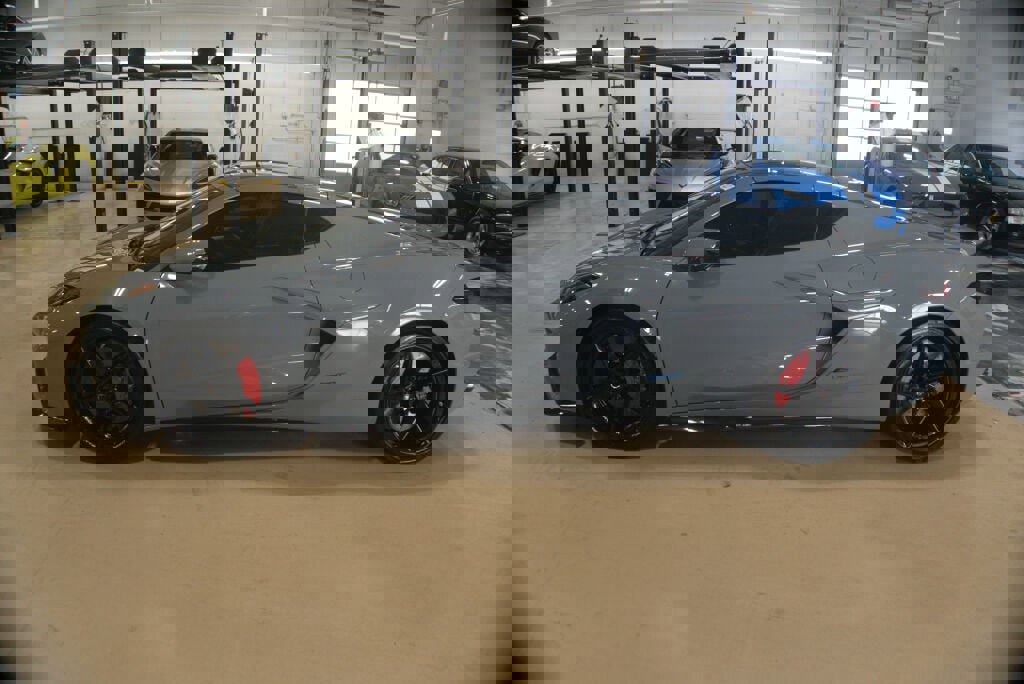 Used 2025 Chevrolet Corvette E-Ray w/ ZER Performance Package video 2