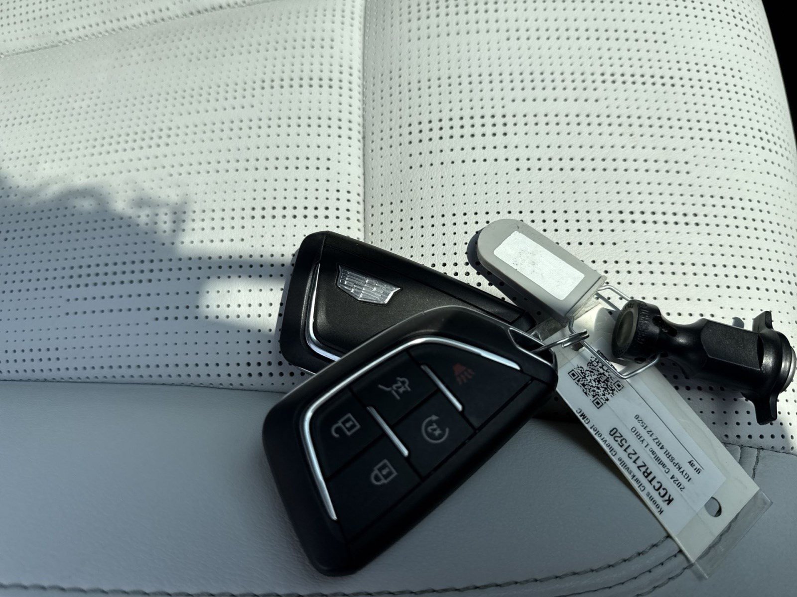Used 2024 Cadillac Lyriq Luxury AWD/4WD image 25