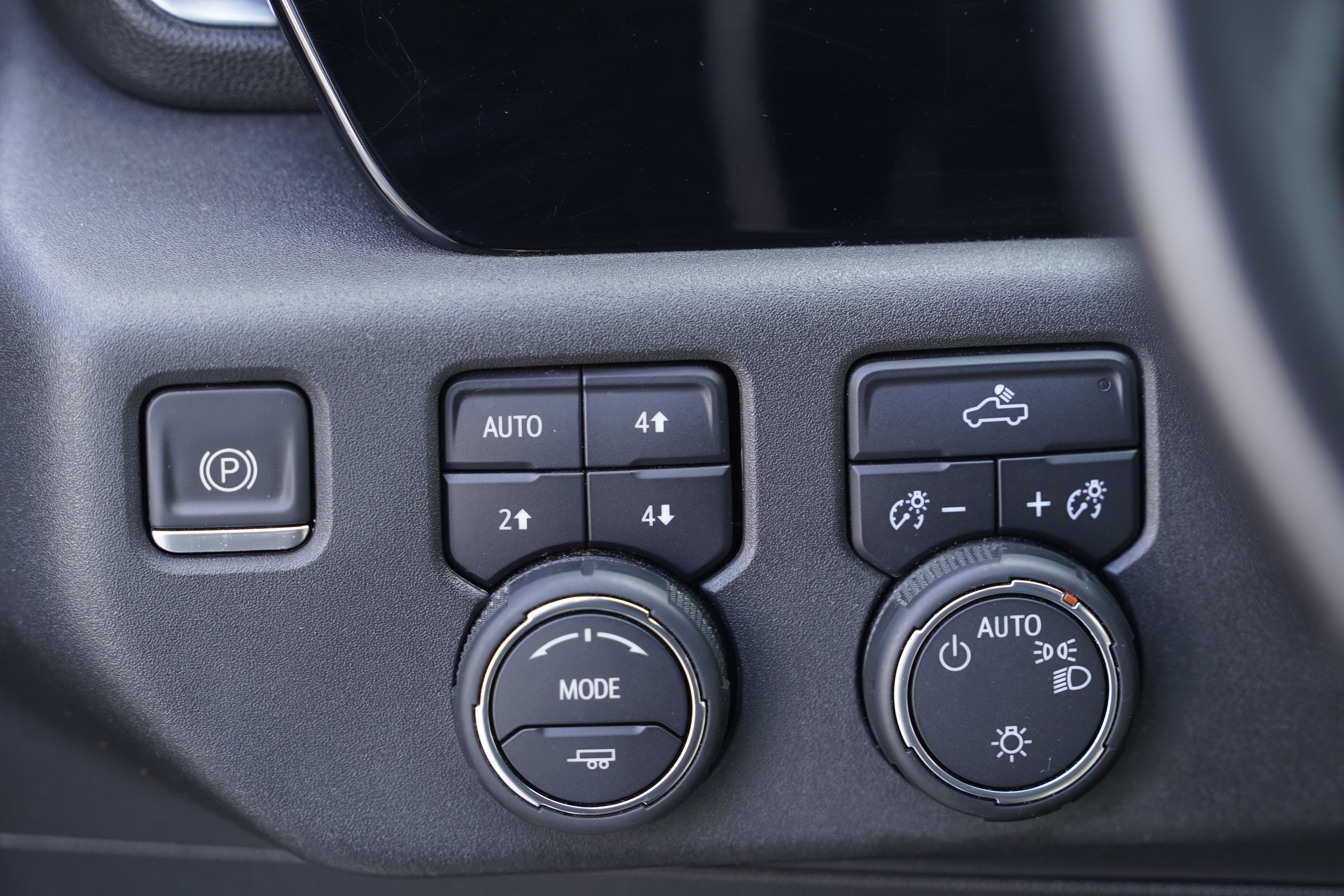 Used 2022 Chevrolet Silverado 1500 LT AWD/4WD image 22