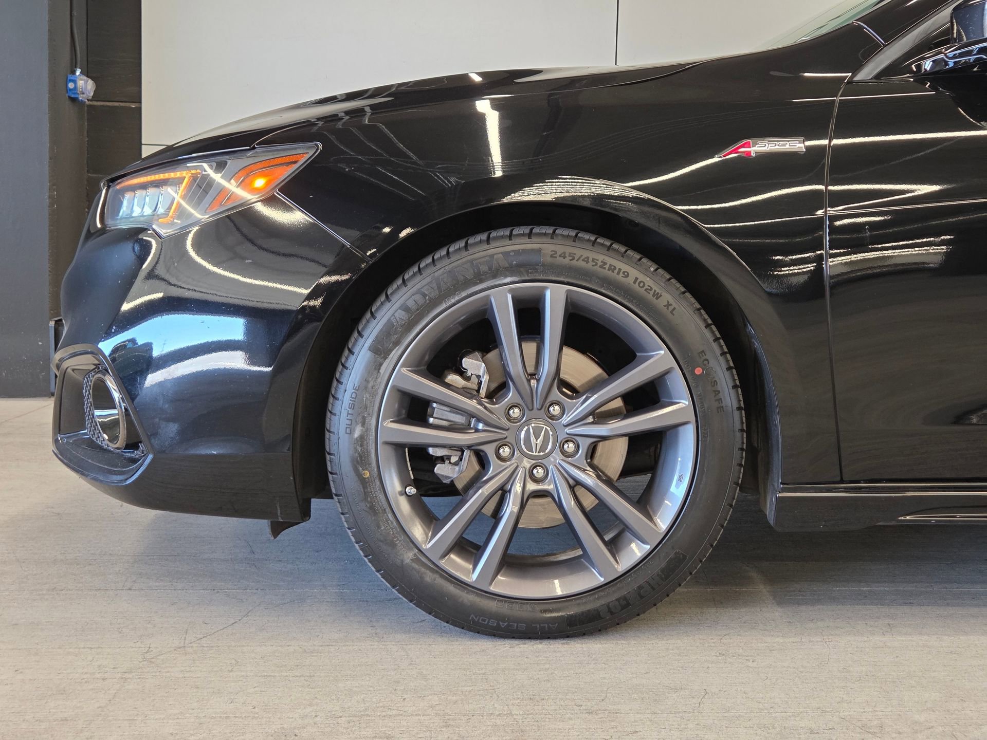 Used 2019 Acura TLX V6 w/ Technology & A-SPEC Pkg image 9