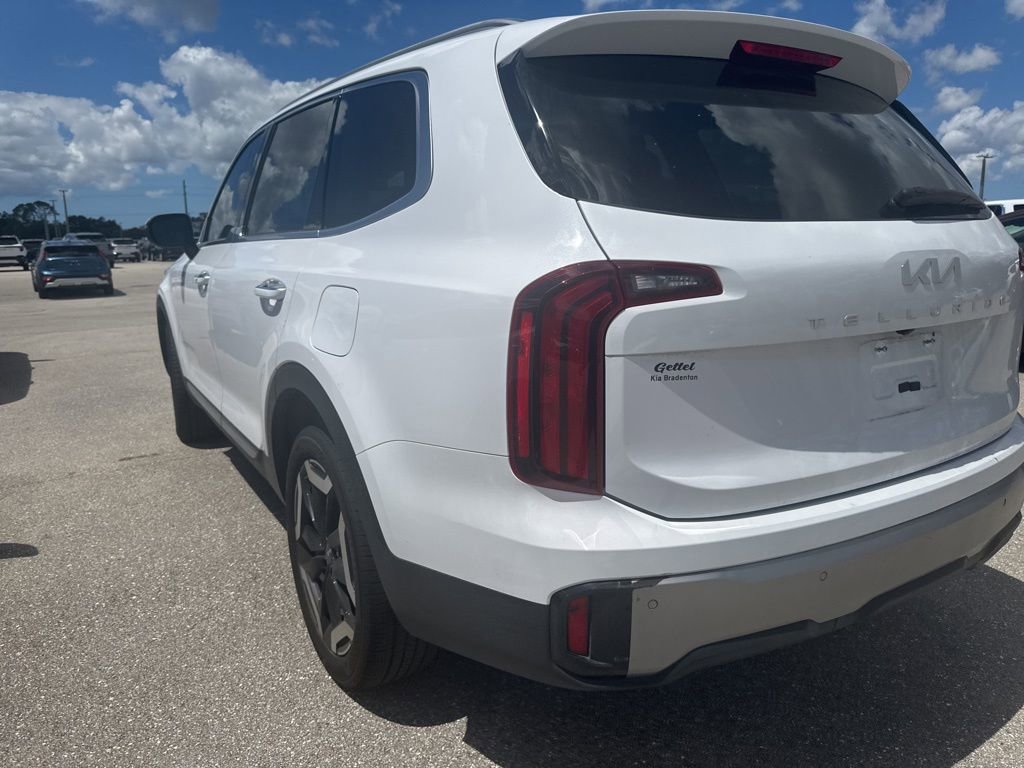 Used 2024 Kia Telluride S image 7