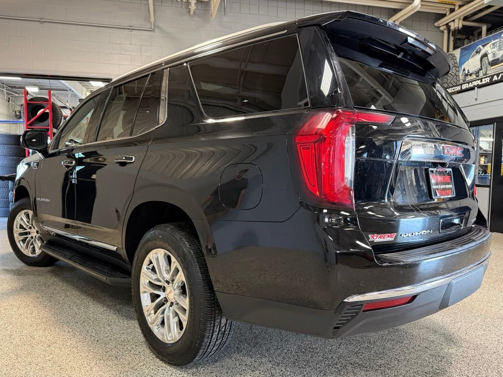 Used 2021 GMC Yukon SLT w/ SLT Luxury Package AWD/4WD image 4