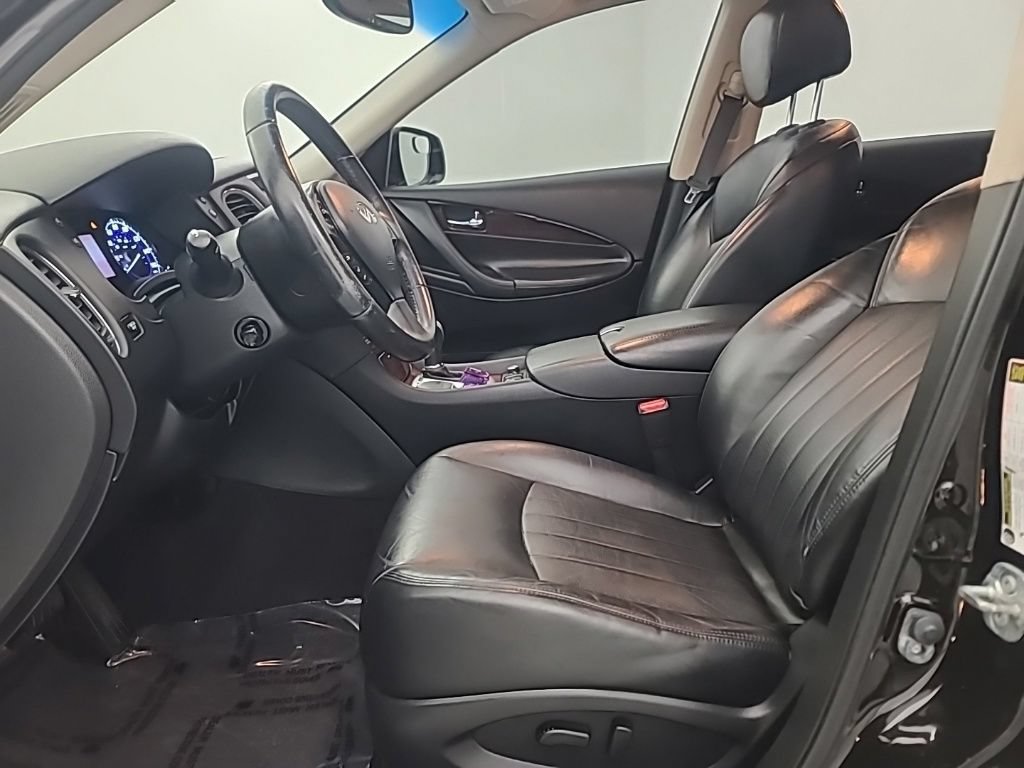 Used 2016 INFINITI QX50 AWD w/ Premium Plus Package image 26