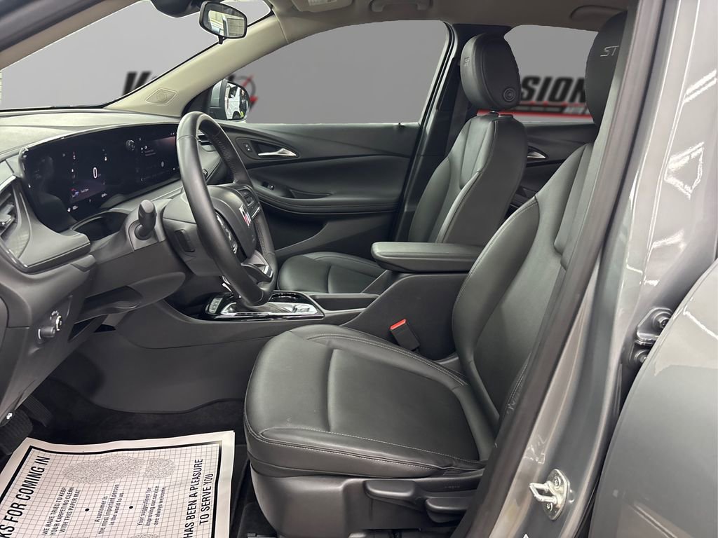 Used 2024 Buick Encore GX Sport Touring image 9