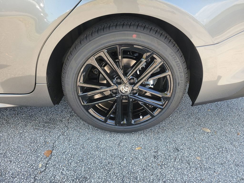 New 2026 Toyota Camry SE image 31