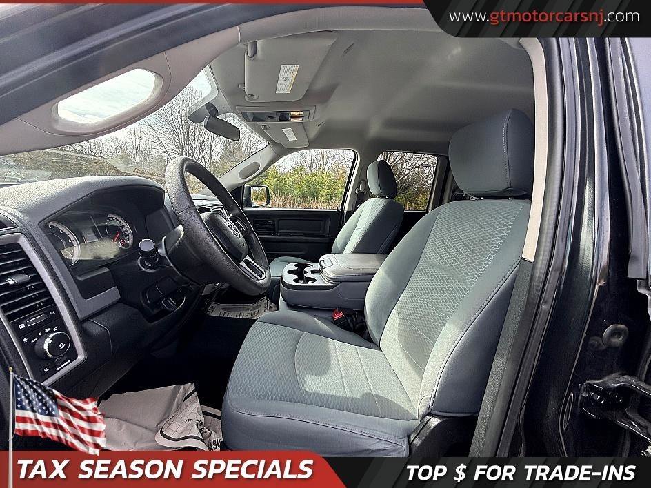 Used 2017 RAM 1500 Express w/ Black Ram 1500 Express Group AWD/4WD image 15