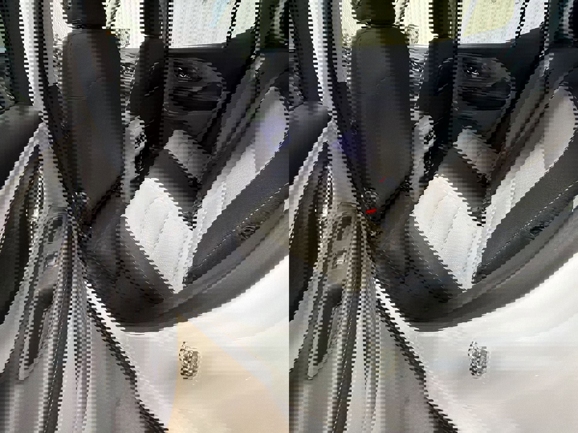 Used 2023 GMC Terrain SLE w/ Driver Convenience Package image 22