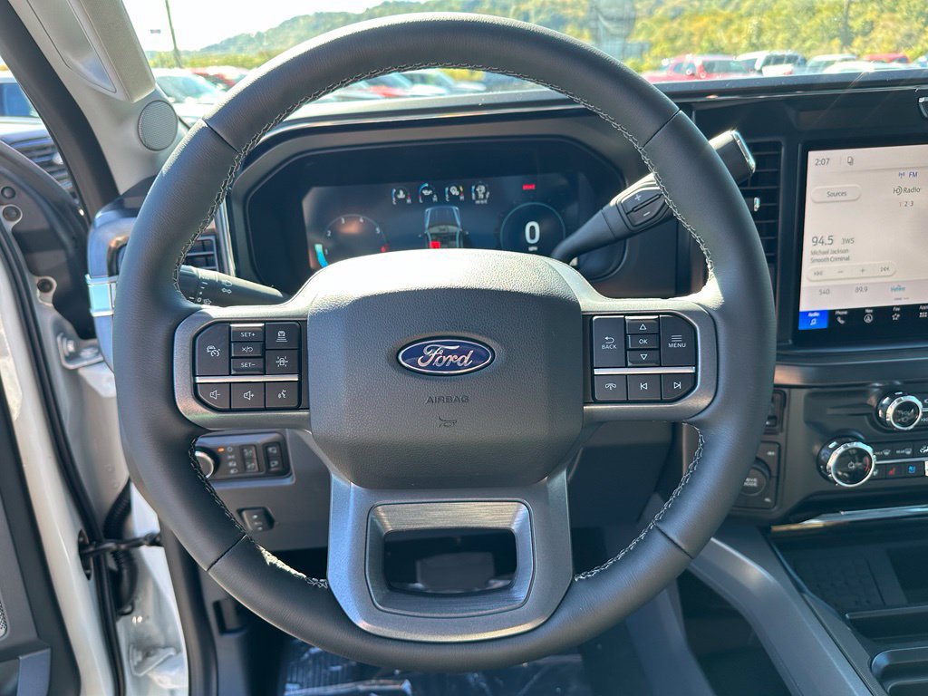 New 2027 Ford F250 Lariat w/ Black Appearance Package AWD/4WD image 9