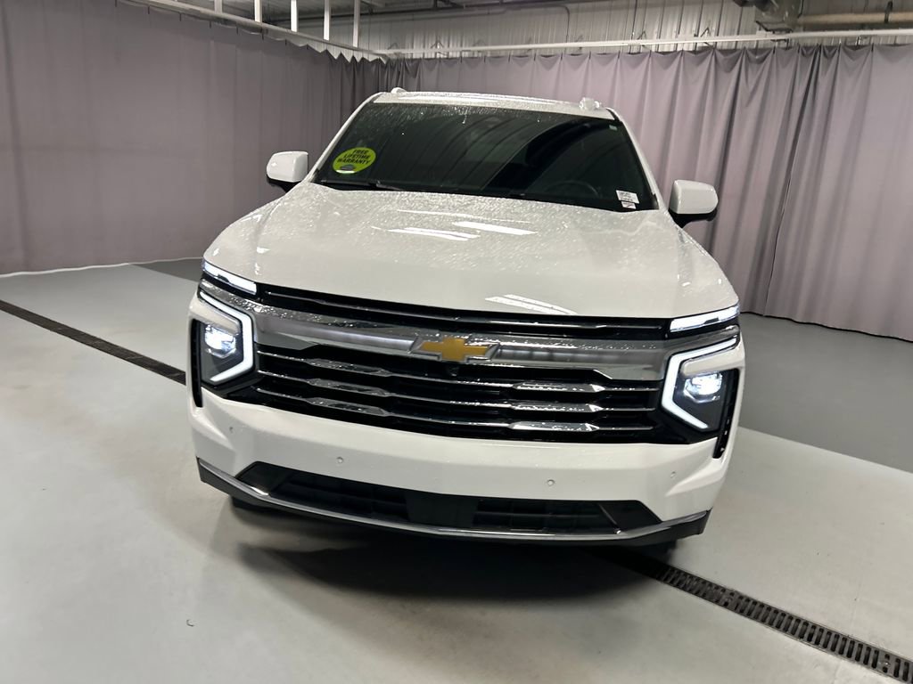 Used 2025 Chevrolet Tahoe LT AWD/4WD image 2